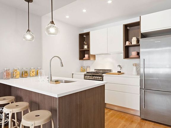 5th image of 740 Dekalb Ave #303