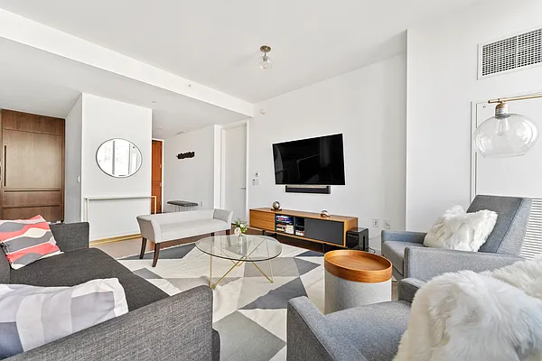 Rented by Compass | media 13