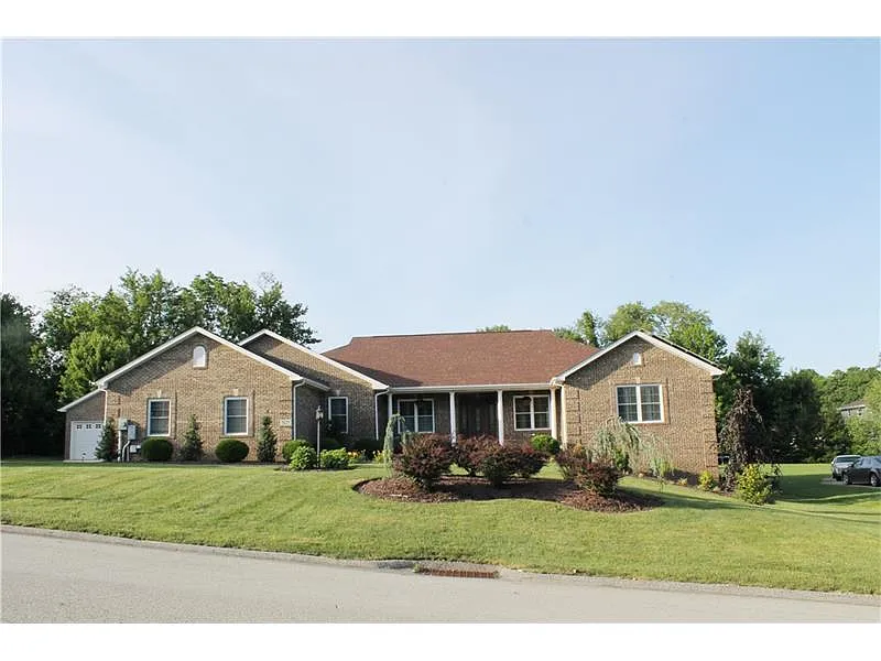 1021 Patrisa Dr photo 1
