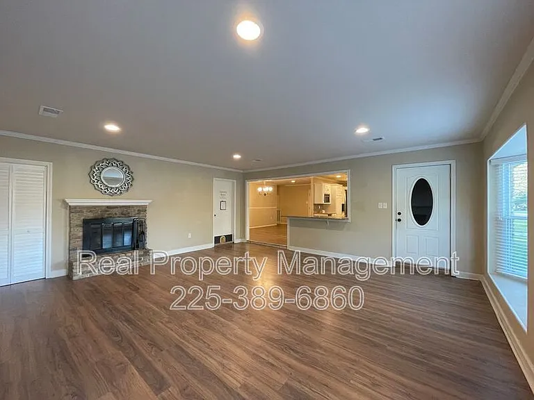 9536 Bermuda Ave — Photo 3