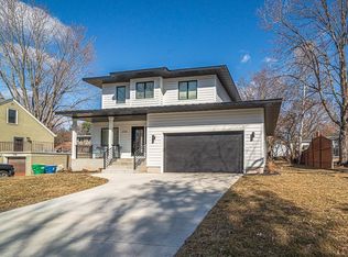 17314 Bay Ln, Wayzata, MN 55391