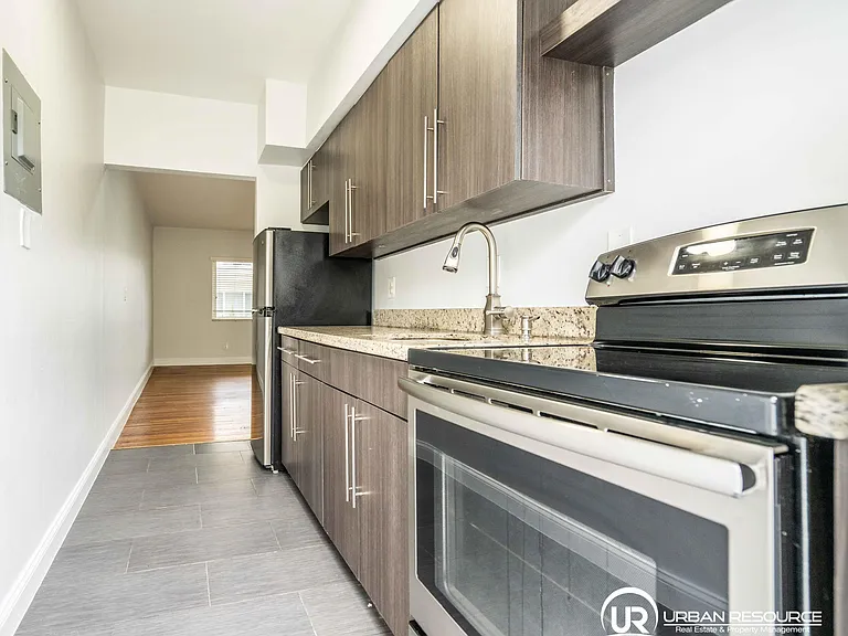 8330 Byron Ave #7 — Photo 11