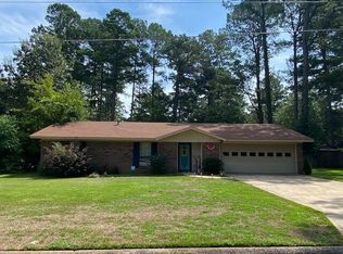 1407 Sherwood Dr, Hope, AR 71801
