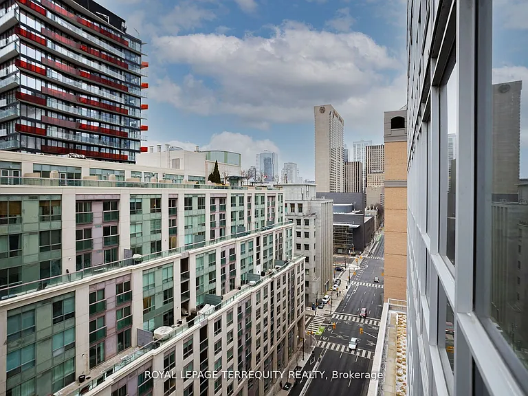 199 Richmond St W #1201 — Photo 21
