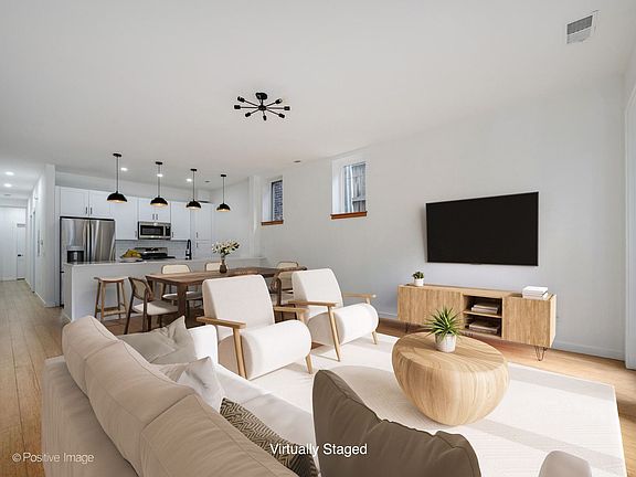 4th image of 842 N Wolcott Ave #1