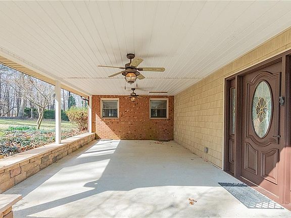 2nd image of 1498 Beckner Rd