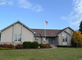 6074 Pine Creek Xing, Grand Blanc, MI