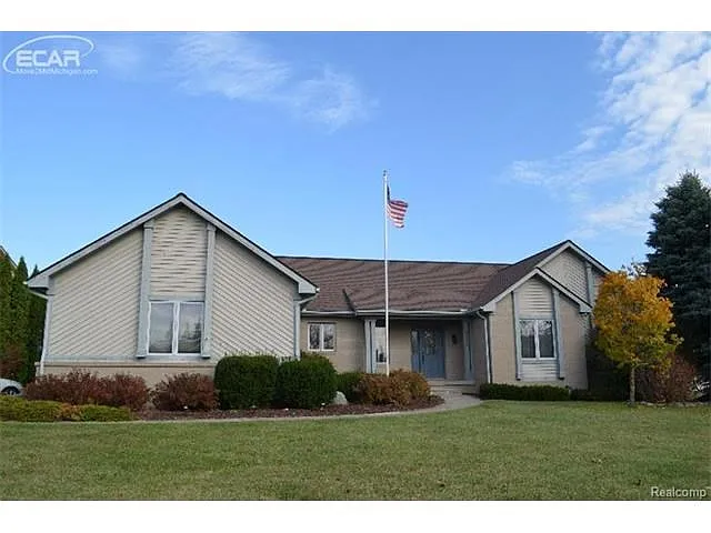 6074 Pine Creek Xing photo 1