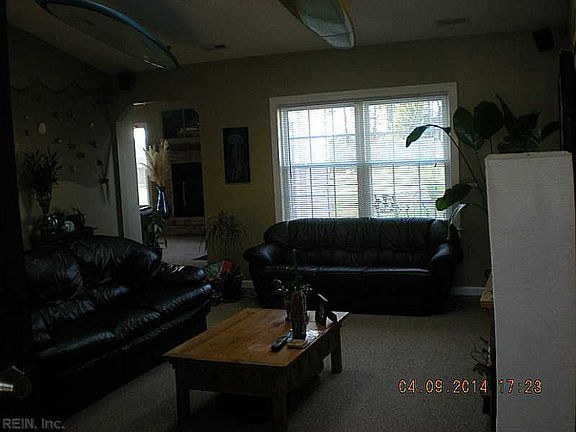 3rd image of 3804 Buckhorn Pl