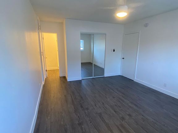 4th image of 3956 Stevely Ave APT 2