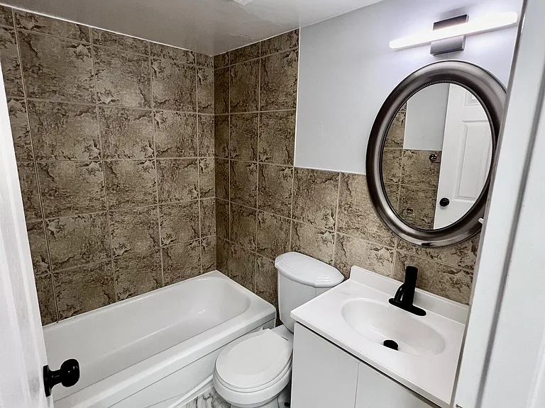 471 Tecumseh Rd W #101 — Photo 8