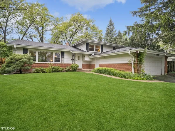 660 Lincoln Ave, Lake Bluff, IL 60044