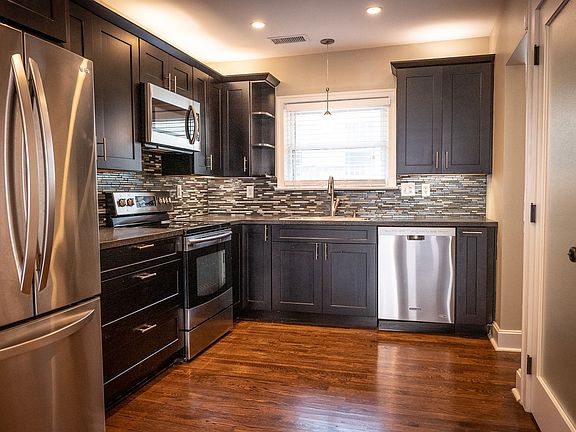 2nd image of 1109 W 49th St