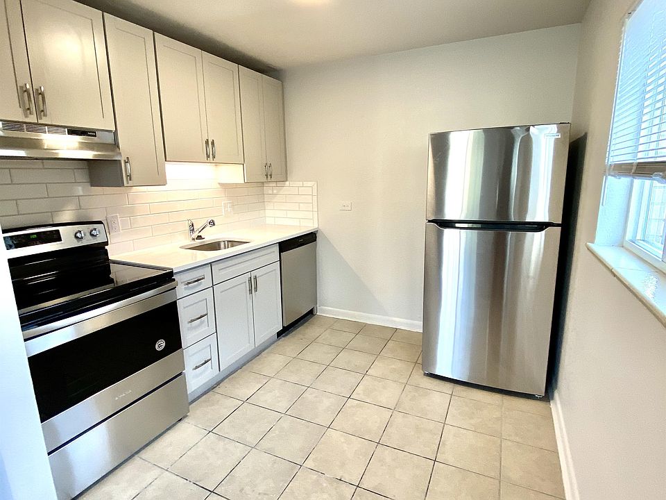 1st image of 1415 N Pearl St #304