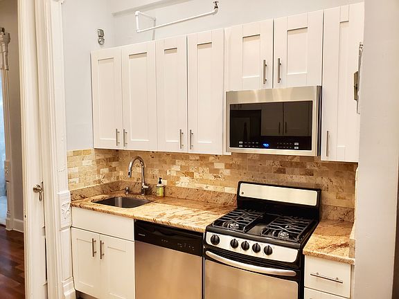 3rd image of 99 Halsey St APT 2