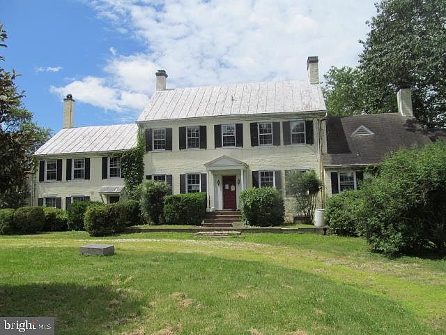 1st image of 104 Quail Run Dr