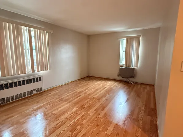 1010 Sherman Avenue image 6 of 23