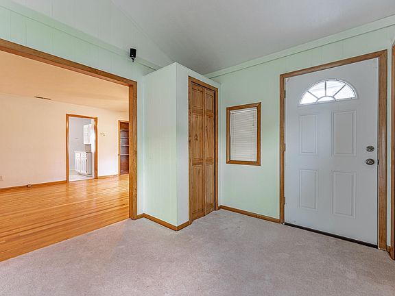 5th image of 6327 Elm Ave