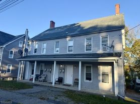 22 Sussex St, Newton, NJ