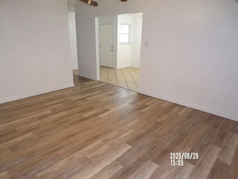2335 NW 41st St — Photo 9