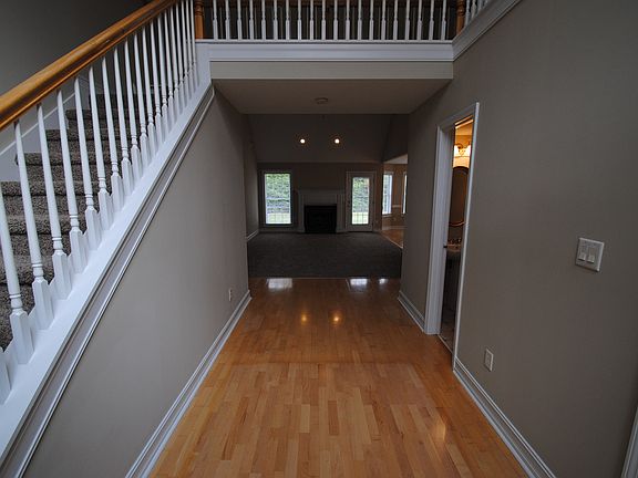 2nd image of 217 Gainsborough Way