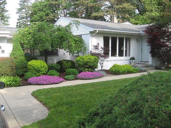 2nd image of 4515 Chippewa Dr