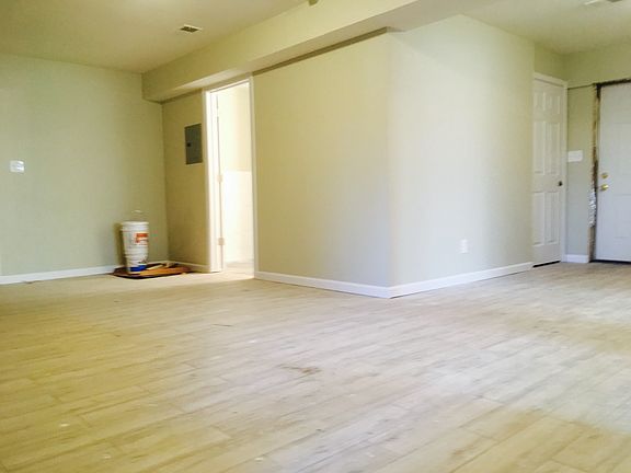 4th image of 18 Schuyler Ave #1