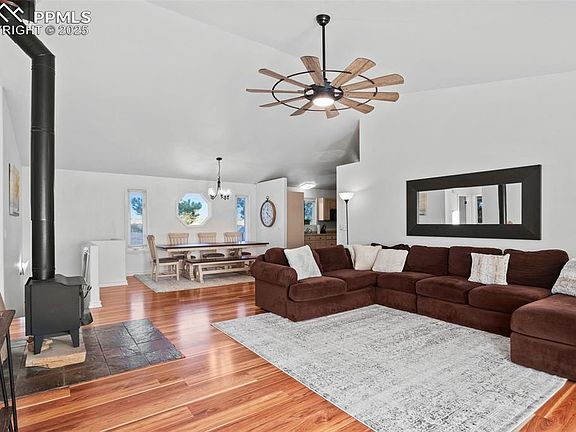 5th image of 11475 Dodge Cir