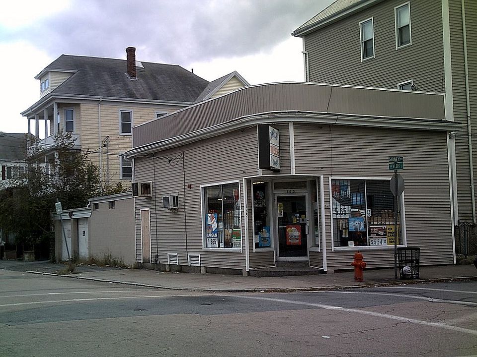 2nd image of 62 Sidney St