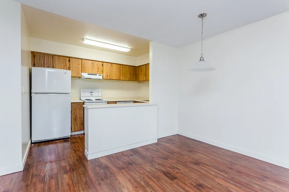 Sandringham Apartments — Photo 4