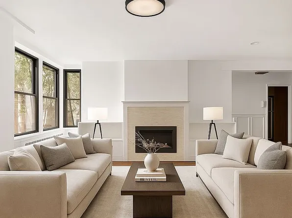 30 E 9th St APT 2II, New York, NY 10003