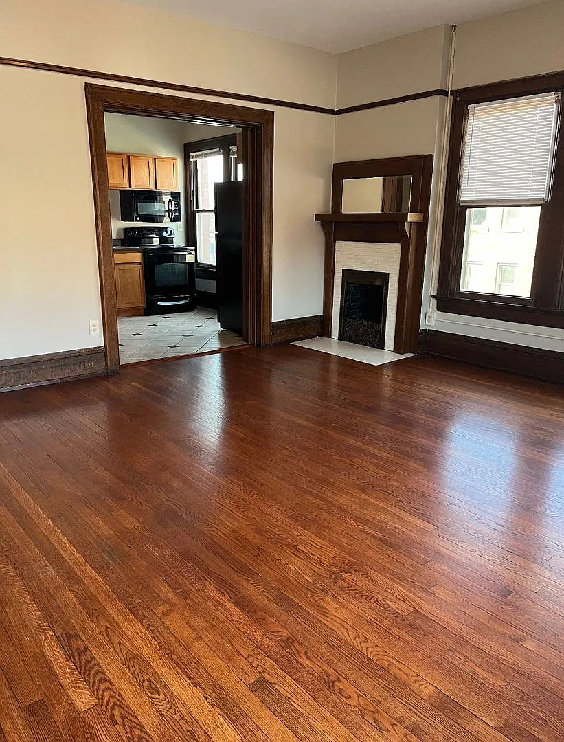 1207 North High Street — Photo 2