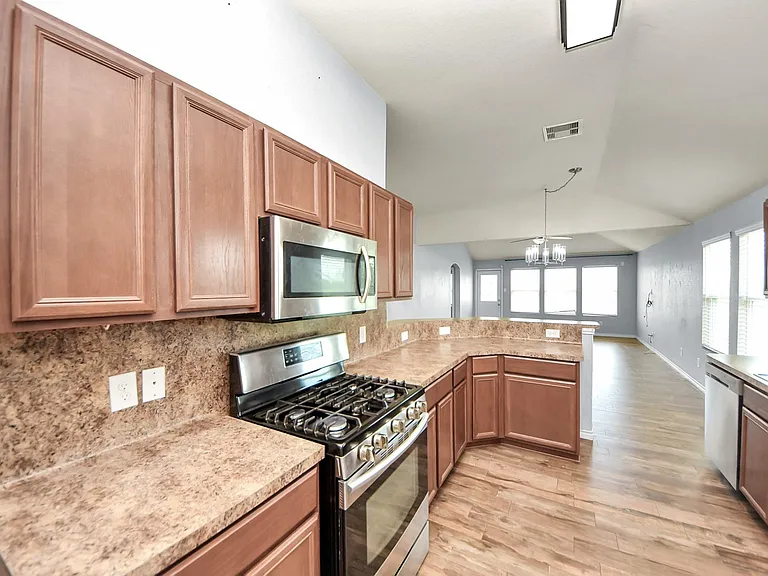 3226 View Valley Trl — Photo 12