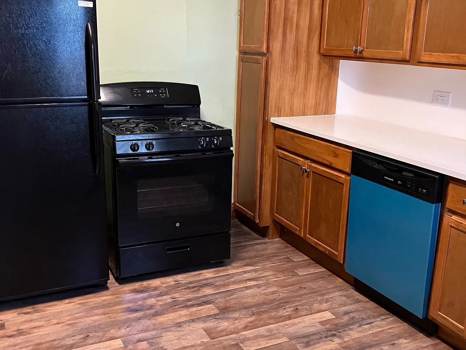 2 bed, 1096 sqft, $2,000 — Photo 3