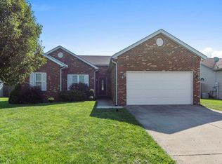 768 Emerald Green Dr, O'Fallon, IL 62269