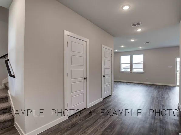 8354 Rocket View, San Antonio, TX 78263