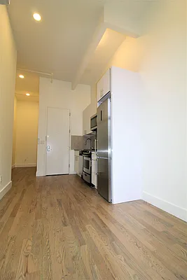 Rented by Bruma Realty LLC | media 18