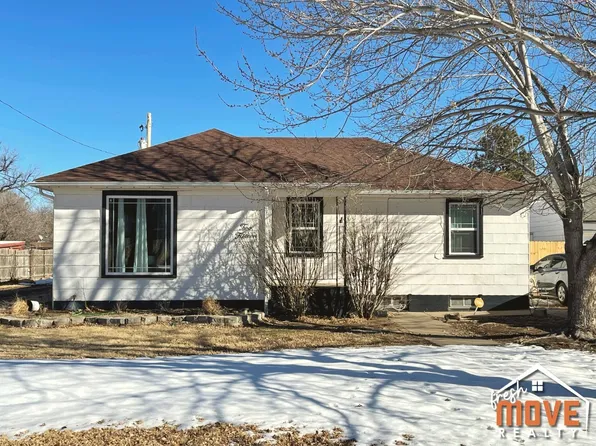 215 Cornell Ave, Liberal, KS 67901
