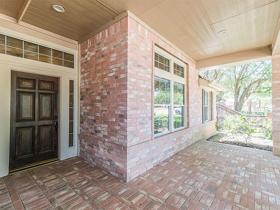 4th image of 3819 Bailey Ln