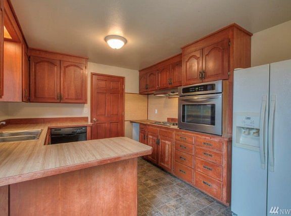 5th image of 7711 76th Ave SW