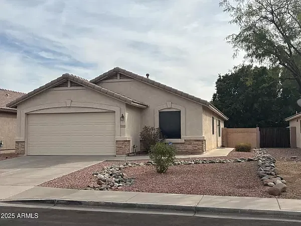 3 bed, 1200 sqft, $1,745 — Photo 1