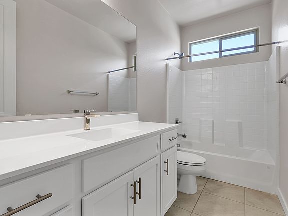 4th image of 1351 E Avenida Ellena