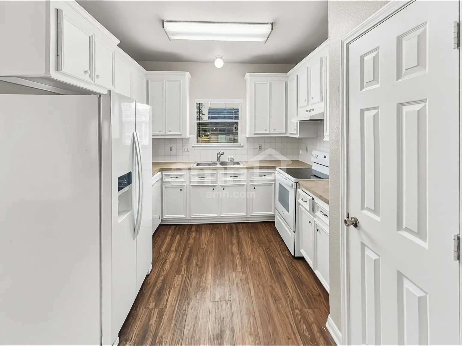 3 bed, 2.5 bath, 1532 sqft, $1,730 — Photo 3