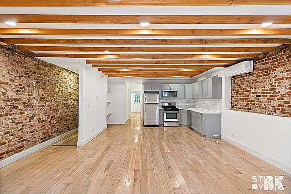 1st image of 754A Willoughby Ave #1F