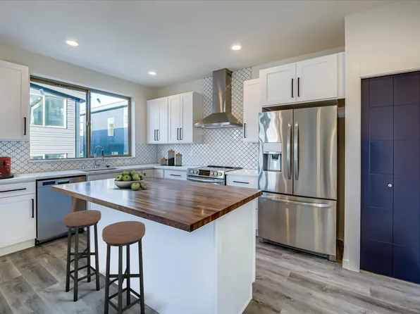 5018 Fauntleroy Way SW, Seattle, WA 98136
