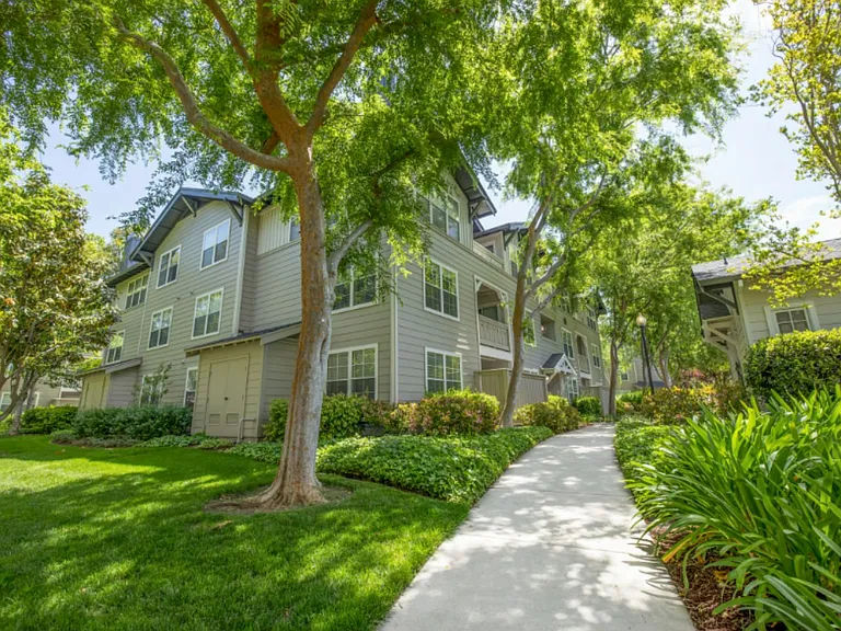 The Presidio Apartments — Photo 42