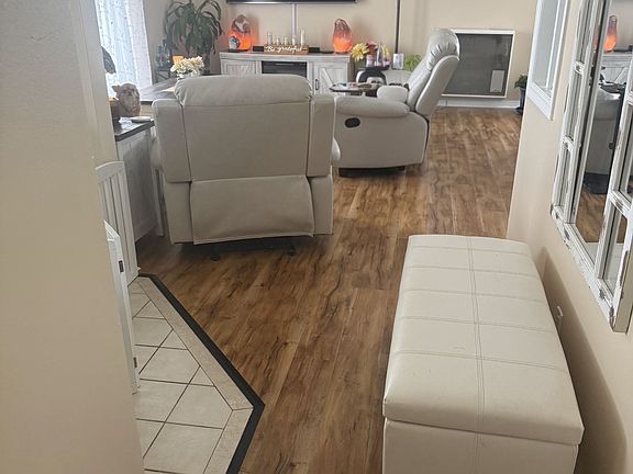 4th image of 25 Comforts Cv