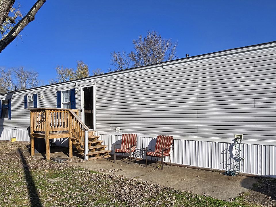 1st image of 119 Cardinal St #119