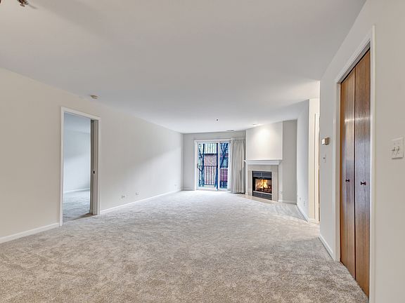 3rd image of 129 Acacia Cir Unit 406