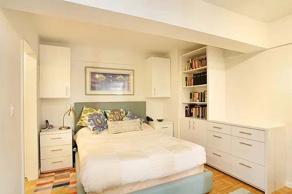 Sold by Corcoran | media 14